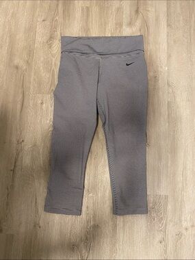 Nike capris